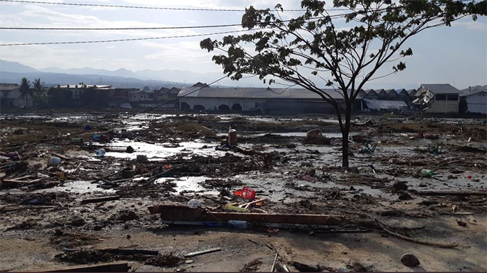 kondisi-pasca-tsunami-palu_20180929_110817.jpg