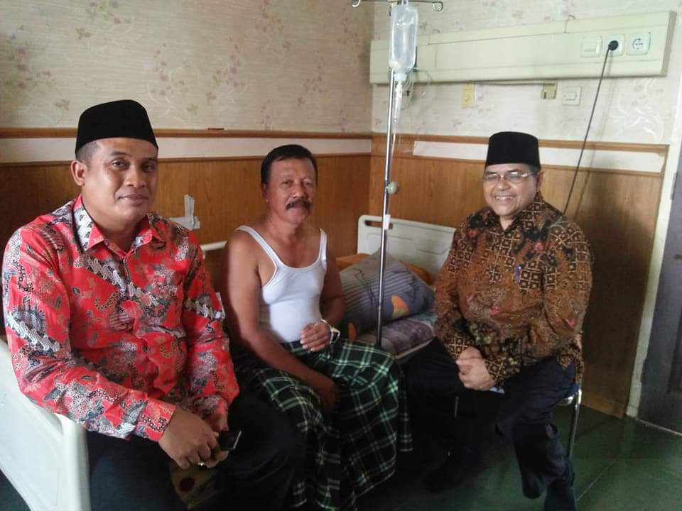 korban-runtuhan-plafon-masjid-agung-islamic-center-rohul_20180627_163953.jpg