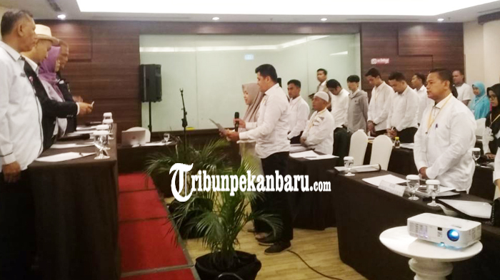 kpu-pekanbaru-kukuhkan-tim-relawan-demokrasi-pemilu-2019.jpg