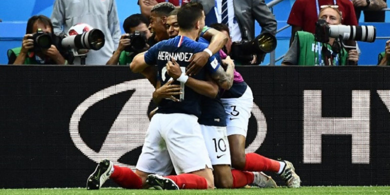 kylian-mbappe-dan-lucas-hernandez-perancis-vs-argentina-piala-dunia-2018_20180630_234842.jpg