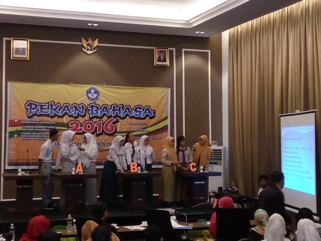 Puluhan Siswa Ikuti Lomba Cerdas Cermat Bahasa Indonesia Pekan Bahasa 2016