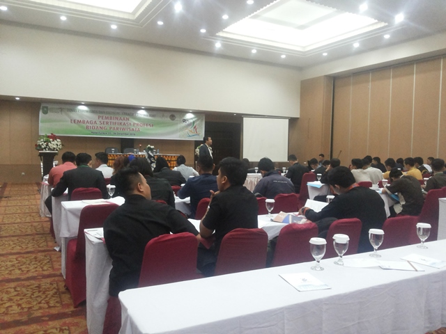 Seseorang Bersetifikasi Harus Kreatif