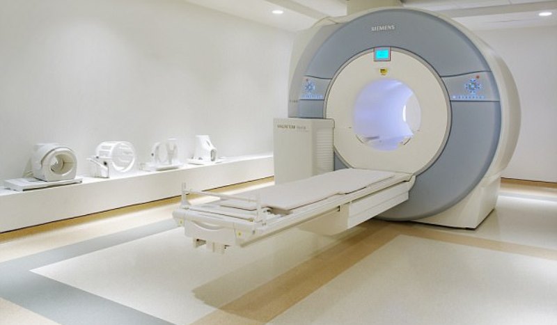 magnetic-resonance-imaging-machine-mesin-mri_20180129_172152.jpg