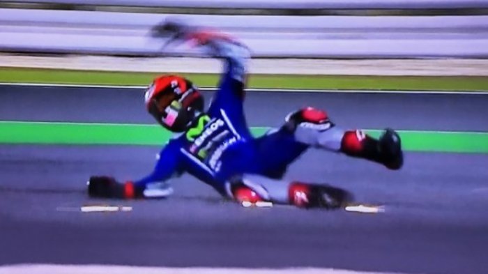 Tergelincir Saat Latihan Bebas, Kedua Motor Maverick Vinales Rusak Parah