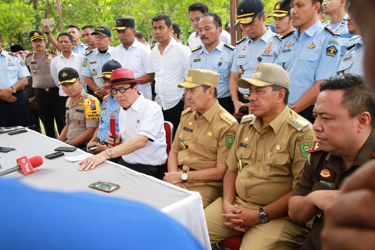 menkumham-yasonna-lihat-rutan-siak-pasca-kerusuhan-okee3.jpg