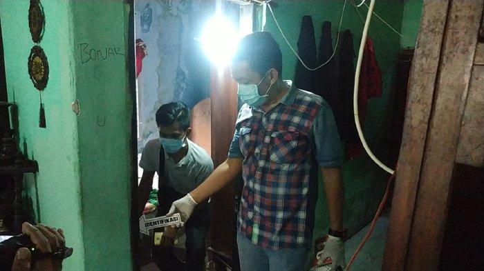 olah-tkp-di-rumah-korban-dibunuh-kekasih.jpg