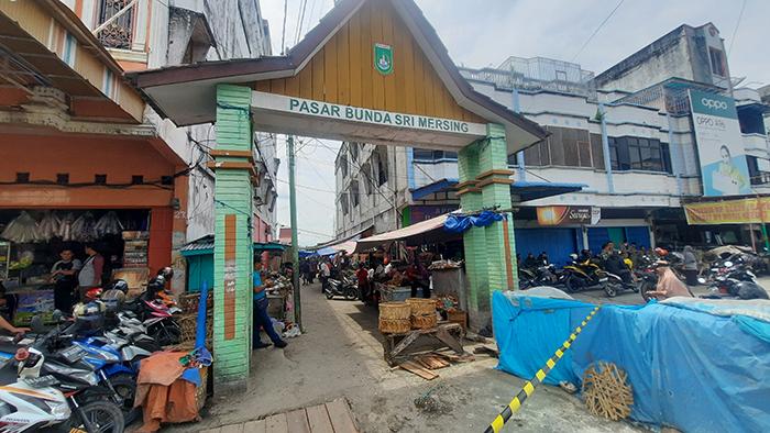 Jokowi Hari Ini Dijadwalkan ke Dumai, Pedagang Bunda Sri Mersing Tak Sabar Bertemu Presiden RI
