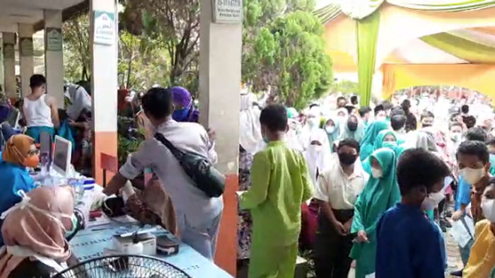 pasokan-vaksin-terbatas-walikota-pekanbaru-ajak-masyarakat-sabar.jpg