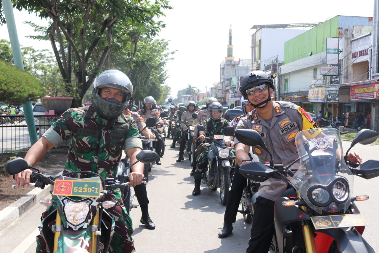 Kapolres Dan Dandim Dumai Patroli Gabungan Pakai Motor