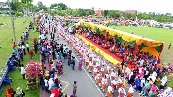 pawai-taaruf-mtq-siak-2017_20170904_154321.jpg