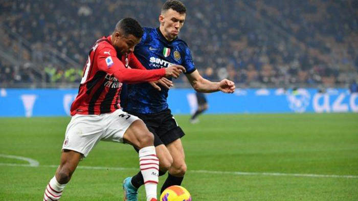 peluang-juara-ac-milan-dan-inter-milan.jpg