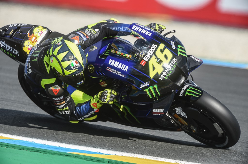 pembalap-monster-energy-valentino-rossi-berlaga-di-sesi-kualifikasi-motogp-le-mans.jpg