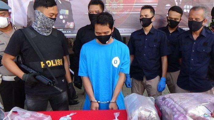 Sakit Hati Karena Hinaan Sang Kekasih, Pria Beristri Habisi Pacar Gelapnya