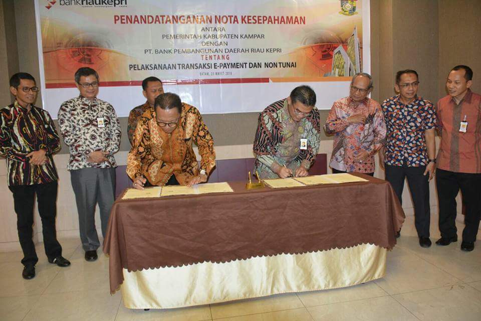 RUPS Resmi Putuskan Bank Riau Kepri Konversi jadi Syariah