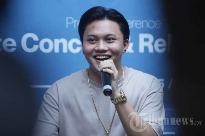 penyanyi-rizky-febian-menggelar-jumpa-pers.jpg