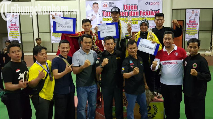 perguruan-silat-kumango-pekanbaru-juara-umum-di-kejuaraan-silat-terbuka-pekanbaru.jpg