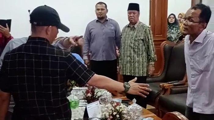 Viral Video Perseteruan Rektor dan Dosen UIN Suska di WA, Mantan Rektor dan Ketua MUI Ikut Komentar