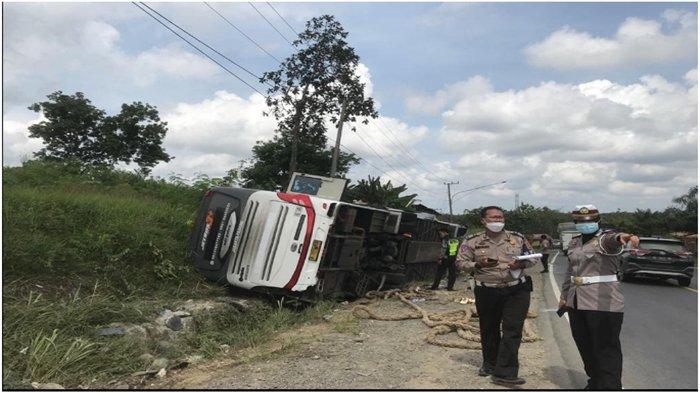 Bus Terbalik di Jalintim 4 Penumpang Tewas, Sopir Cadangan yang Bawa Bus Kabur, Kini Diburu Polisi