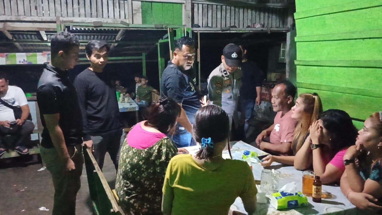 polsek-kuantan-mudik-tertibkan-warung-remang-remang.jpg