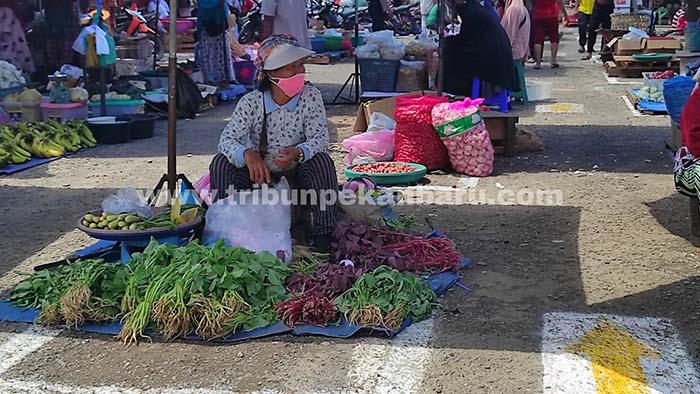 ppkm-pekanbaru-pasar-cik-puan.jpg
