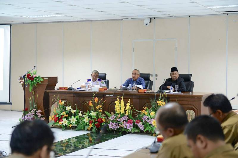 Gubernur Riau Kumpulkan Seluruh OPD, Ini Pesannya