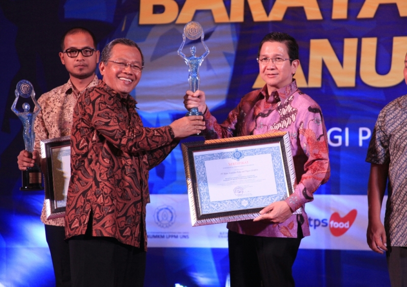 rapp-raih-uns-award-2016_20160517_192101.jpg