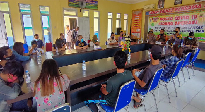 Tim Gabungan Gelar Razia Cafe Remang-remang di Pangkalan Kerinci, Amankan 10 Pelayan Hingga Speaker