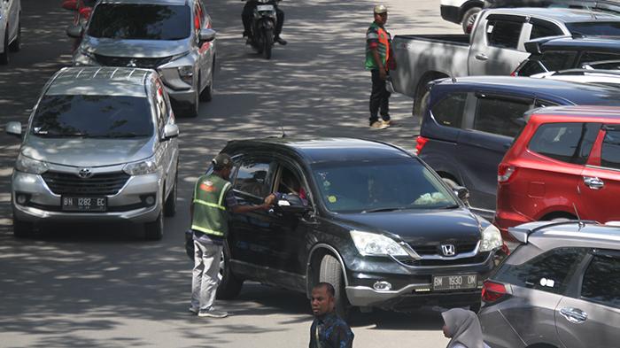 FOTO : Perda Kota Pekanbaru yang Mengatur Jasa Layanan Parkir Sedang Diproses - regulasi-parkir-proses.jpg