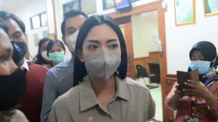 ririn-dwi-ariyanti-hadir-di-sidang-perceraian.jpg