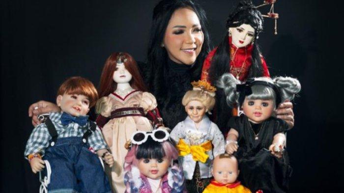 selebriti-pada-gila-pelihara-boneka-arwah-ternyata-segini-harganya-yang-capai-pulahan-juta-rupiah.jpg