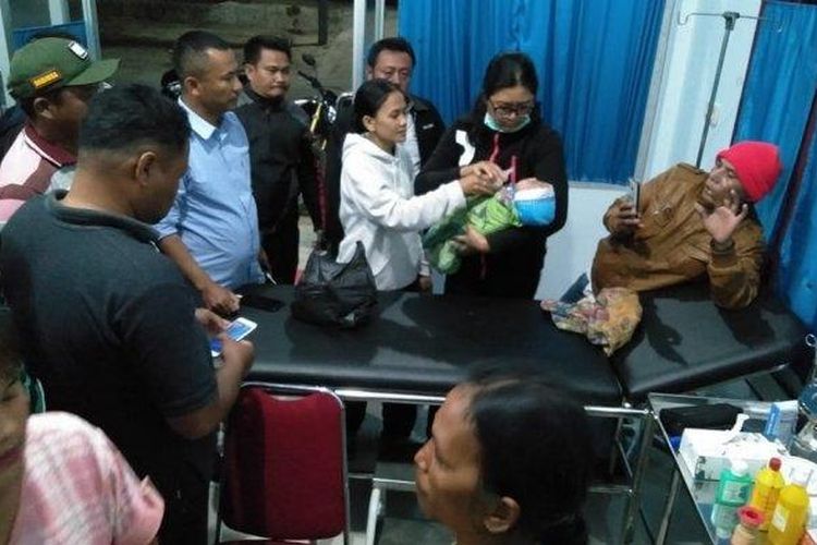 Bayi Laki-laki Ditinggalkan Ibunya di Dekat Rumah Warga,Tolong Rawat Anak Ini, Saya Korban Perkosaan