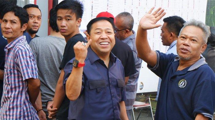 setya-novanto-saat-melakukan-pencoblosan-di-lapas-sukamiskin.jpg