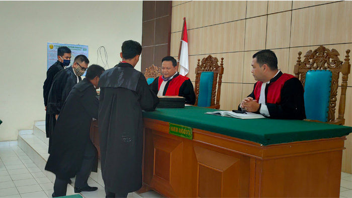 sidang-adei-plantantion-pelalawan-ditunda.jpg