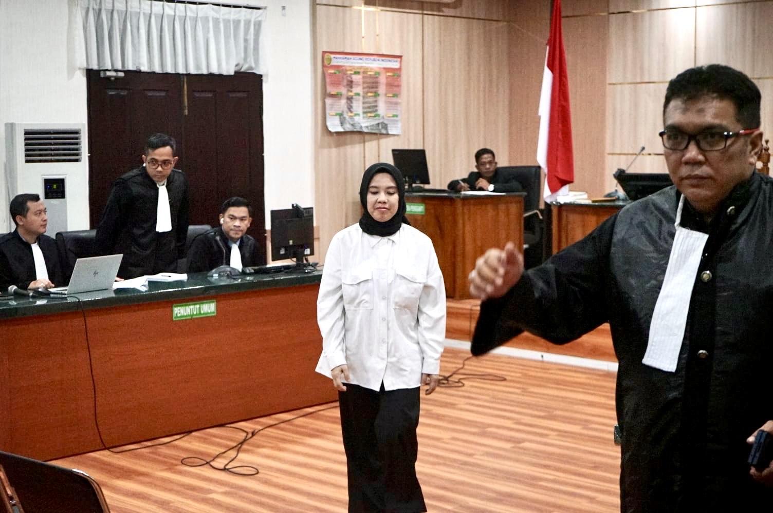 sidang-vonis-korupsi-novin-karmila.jpg
