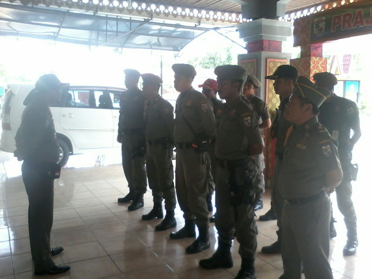 siswa-smkn-1-pangkalan-kerinci-diamankan-satpol-pp_20170807_212250.jpg