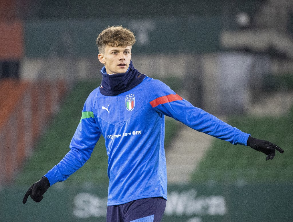 Tak Peduli Kondisi Keuangan Cekak, Inter Milan Tetap Bersaing dengan Klub Top Eropa untuk Bek Ini