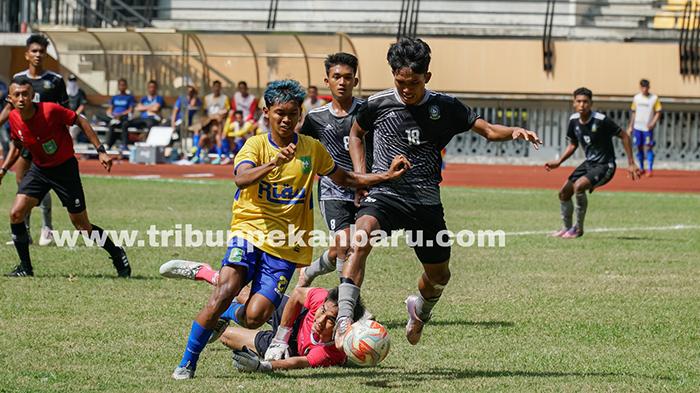 FOTO : Tim Sepakbola Riau Melaju ke Final Porwil Sumatera XI 2023 - tim-bola-riau-porwil-x1-2023.jpg