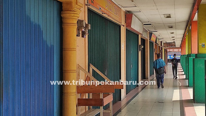 Foto : Toko Tutup di Hari Pertama PPKM Level 4 Kota Pekanbaru - toko-tutup-hari-1ppkm-level-4.jpg
