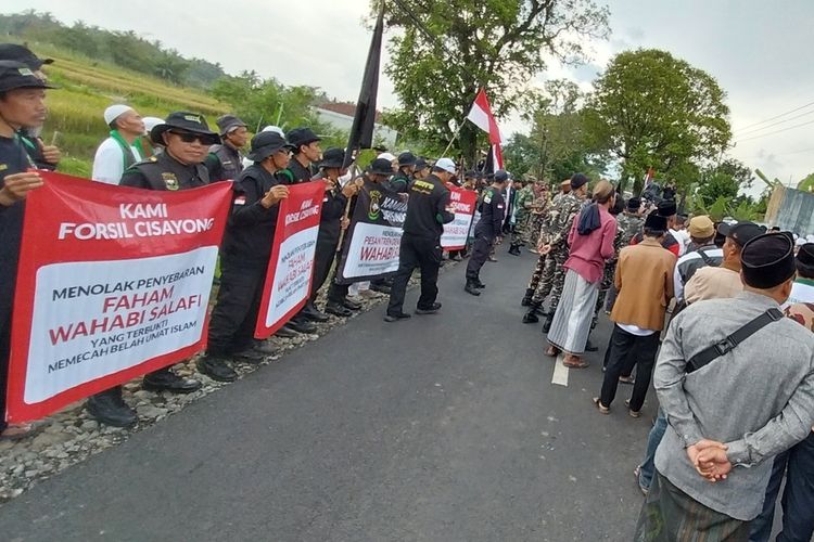 Kiai Ajak Santri Tolak Pembangunan Ponpes Pihak Lain, Takut Saingan?