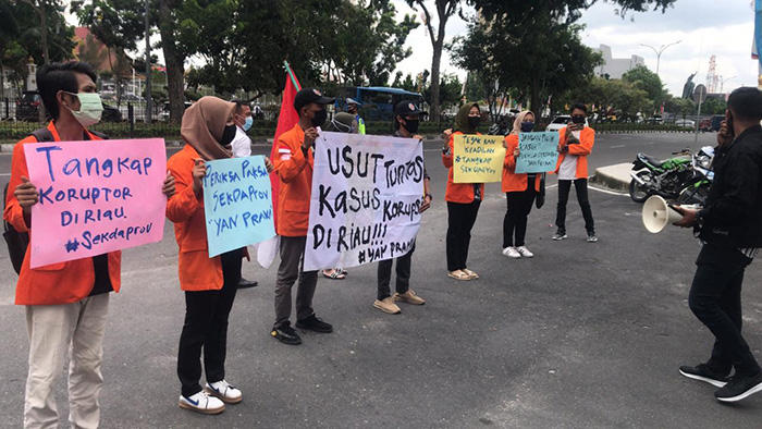 DESAK Usut Tuntas Dugaan Korupsi di Siak, Mahasiswa Gelar Unjuk Rasa di Depan Kantor Kejati Riau