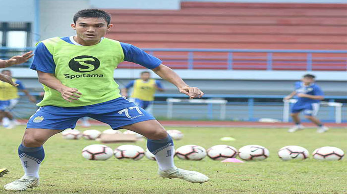 Zalnando, Pemain Baru Persib Bandung. Demi Ibu, Pilih Nomor Punggung 17