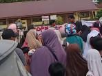 Aksi-demo-orangtua-dan-murid-SDN-021-Tarai-Bangun-Kabupaten-Kampar.jpg