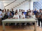 Alfedri-Husni-didampingi-partai-koalisi-ucapkan-selamat-untuk-Afni-Syamsurizal.jpg