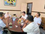 Bawaslu-larang-bawa-hp-ke-bilik-suara-tps.jpg
