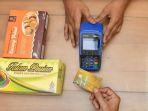 Beli-oleh-oleh-di-Insyira-Pekanbaru-pakai-debet-BRK-Syariah.jpg