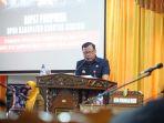Bupati_Kuansing_Suhardiman_Amby_saat_berpidato_dalam_rapat_Paripurna_DPRD.jpg