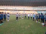 CEO-COO-psps-latigan-di-Stadion-Utama-Riau.jpg