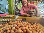 FOTO_Harga_Telur_Ayam_di_Pasar_Pekanbaru_Masih_Tinggi_2.jpg
