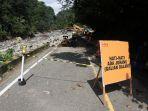 FOTO_Kondisi_Terkini_Jalan_Putus_di_Lembah_Anai_Pasca_Banjir_Bandang_Sumbar_1.jpg