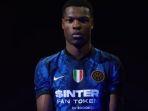 Gabung-Tottenham-segini-uang-yang-diterima-Inter-dari-penjualan-Denzel-Dumfries.jpg